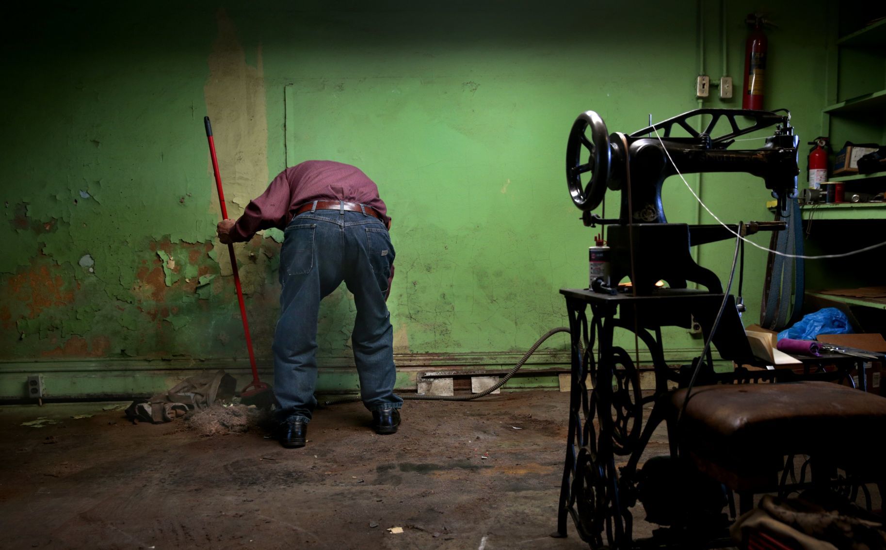 Fifty years an Affton cobbler, John's Shoe Repair disappears